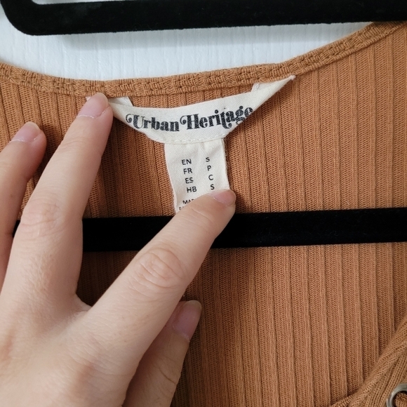 Urban Heritage - small - brown lace up fitted tshirt - Picture 8 of 8